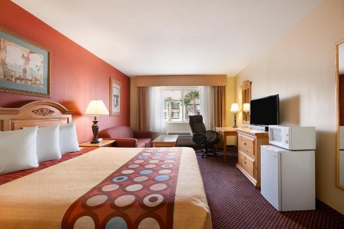 Super 8 by Wyndham Marana/Tucson Area image 20