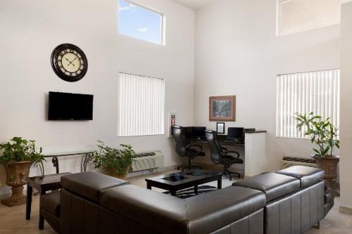 Super 8 by Wyndham Marana/Tucson Area image 23