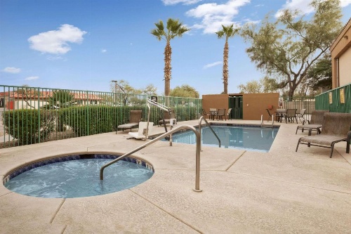 Super 8 by Wyndham Marana/Tucson Area image 37