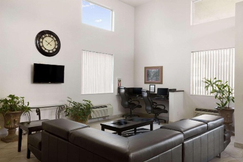 Super 8 by Wyndham Marana/Tucson Area image 39
